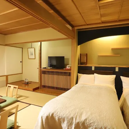 野澤溫泉千人風呂之宿常盤屋 Nozawaonsen Exterior photo